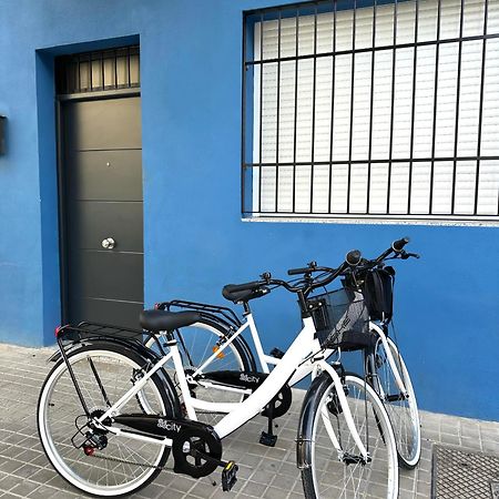 The Valencia Stop Exterior photo